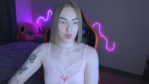 Snapshot of larakrein_lk chatting on 26, 3, 2026 LaraKrein lk online show from 26, 3, 2026