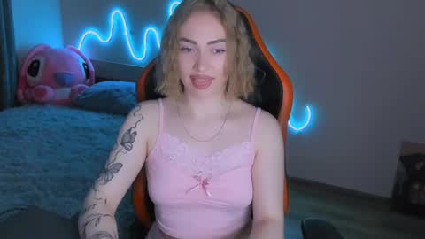 Snapshot of larakrein_lk chatting on 27, 3, 2026 LaraKrein lk online show from 27, 3, 2026