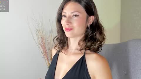 Lara  online show from 10, 1, 2026