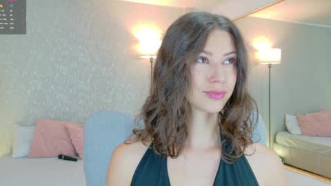 Lara  online show from 14, 5, 2026