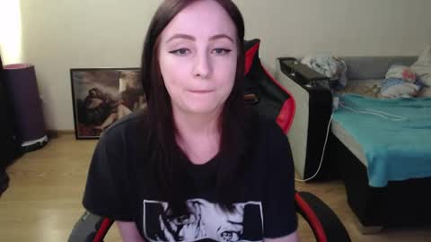 Laralianna online show from 9, 5, 2026