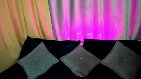 Snapshot of laralourance chatting on 5, 2, 2025 MY NAME IS LILY online show from 5, 2, 2025