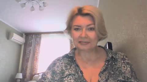 Snapshot of laramrs chatting on 11, 10, 2025 laramrs online show from 11, 10, 2025