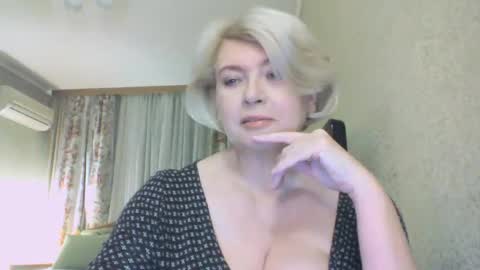 Snapshot of laramrs chatting on 2, 11, 2025 laramrs online show from 2, 11, 2025