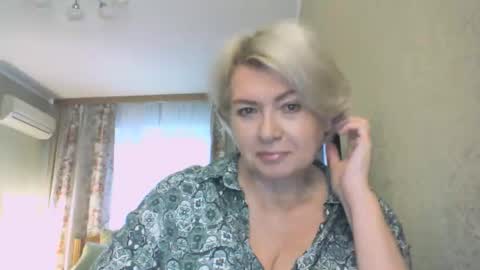 Snapshot of laramrs chatting on 3, 11, 2025 laramrs online show from 3, 11, 2025