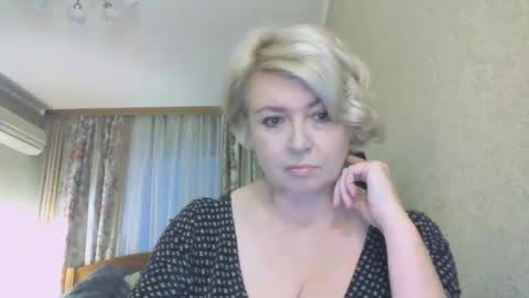 Snapshot of laramrs chatting on 15, 11, 2025 laramrs online show from 15, 11, 2025