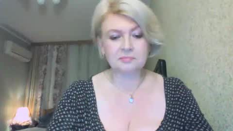 Snapshot of laramrs chatting on 2, 12, 2025 laramrs online show from 2, 12, 2025