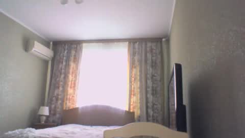 laramrs online show from 4, 4, 2026