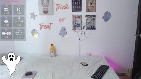 laramucci online show from 9, 10, 2025