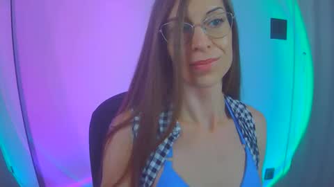 larawintersxxx online show from 11, 10, 2025