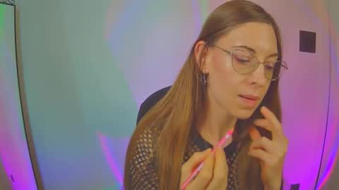 larawintersxxx online show from 9, 11, 2025