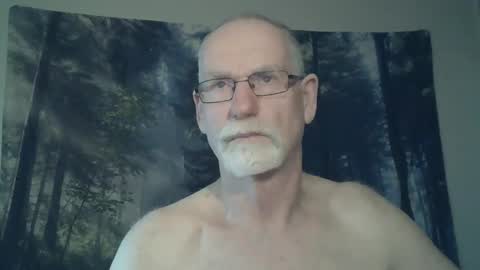 Snapshot of larbie chatting on 22, 12, 2024 Larbie online show from 22, 12, 2024