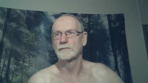 Snapshot of larbie chatting on 11, 1, 2025 Larbie online show from 11, 1, 2025