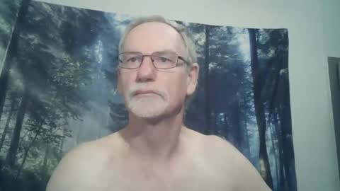 Snapshot of larbie chatting on 1, 3, 2025 Larbie online show from 1, 3, 2025