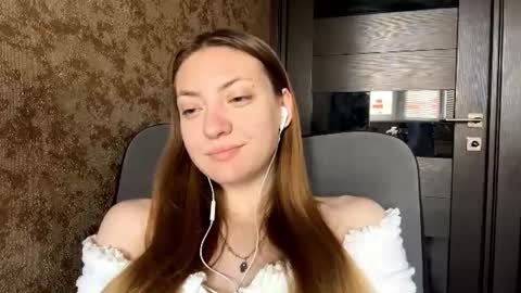 Snapshot of lareebuggie chatting on 4, 7, 2026 Eva online show from 4, 7, 2026