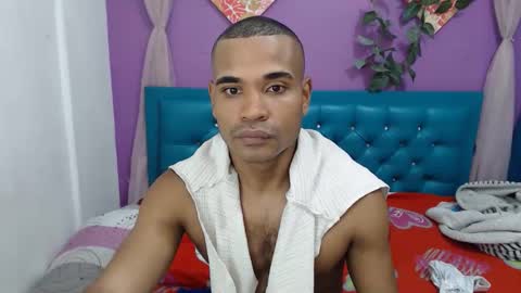 Snapshot of larenz_tate chatting on 5, 6, 2026 larenz_tate online show from 5, 6, 2026
