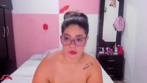 Snapshot of laris_park chatting on 30, 10, 2025 laris_park online show from 30, 10, 2025