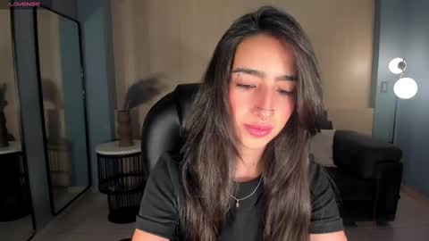 Larisa Smirnov online show from 19, 9, 2025