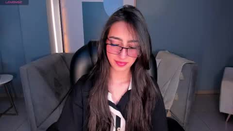 Larisa Smirnov online show from 29, 10, 2025