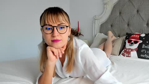 Snapshot of larissa4 chatting on 10, 12, 2024 Larissa online show from 10, 12, 2024