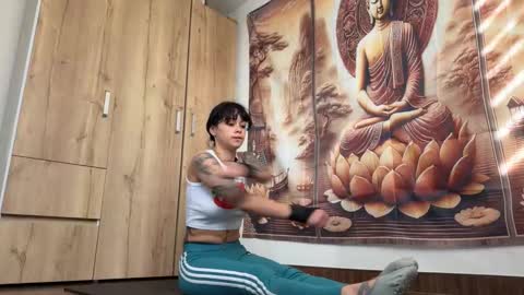 Snapshot of larissa_baker chatting on 11, 11, 2025 isa 3 online show from 11, 11, 2025