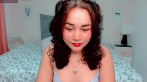 Larissas online show from 5, 1, 2025