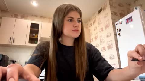I am Jane ntmu Lets hit 10 Thumbs Up together online show from 8, 10, 2025