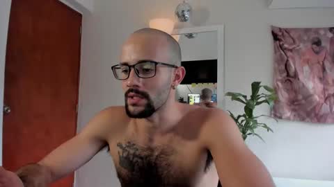 larry_stewart online show from 13, 4, 2026