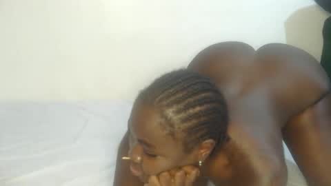 larvy12 online show from 4, 4, 2026