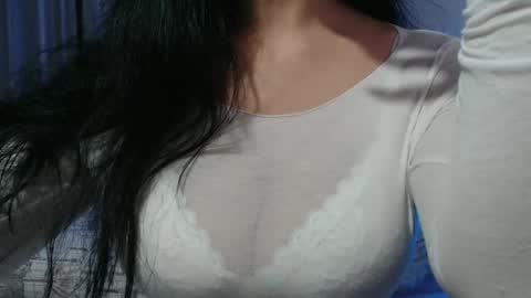 Snapshot of lasolitaauri chatting on 8, 4, 2026 Auri online show from 8, 4, 2026