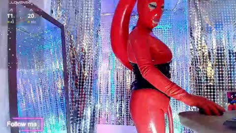 Snapshot of latex_rose_daniels chatting on 27, 10, 2025 ROSE online show from 27, 10, 2025