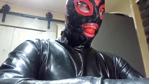 latex boy 38 online show from 23, 2, 2025