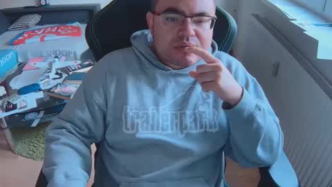 Snapshot of latexboy893 chatting on 12, 11, 2025 latexboy893 online show from 12, 11, 2025