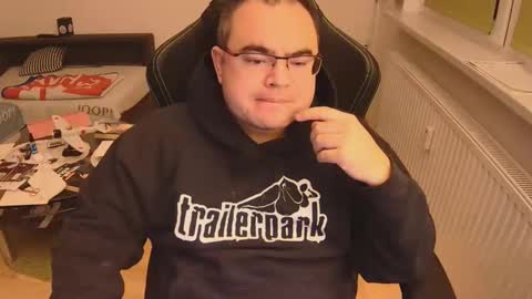 latexboy893 online show from 18, 11, 2025