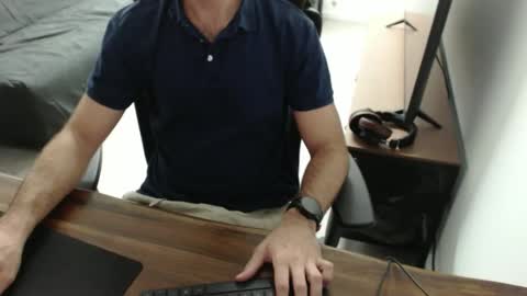 Snapshot of latexdave84 chatting on 23, 10, 2025 latexdave84 online show from 23, 10, 2025