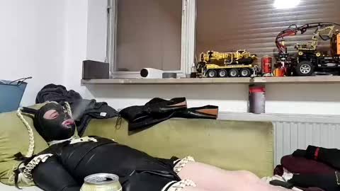 Snapshot of latexmaid69 chatting on 14, 12, 2024 Latexmaid69 online show from 14, 12, 2024