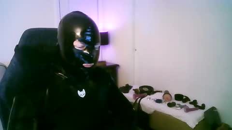 latexminheadroom online show from 10, 3, 2025