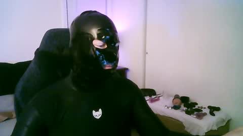 Snapshot of latexminheadroom chatting on 18, 4, 2026 latexminheadroom online show from 18, 4, 2026