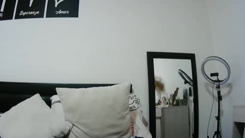 Snapshot of latiinvenushot chatting on 29, 9, 2025 latiinvenushot online show from 29, 9, 2025