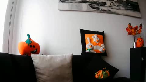 Snapshot of latiinvenushot chatting on 6, 10, 2025 latiinvenushot online show from 6, 10, 2025