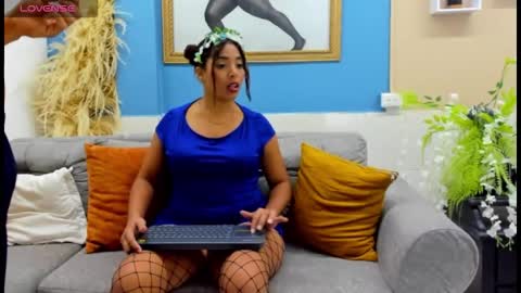 Snapshot of latin_bigcouple chatting on 23, 9, 2025 latin_bigcouple online show from 23, 9, 2025