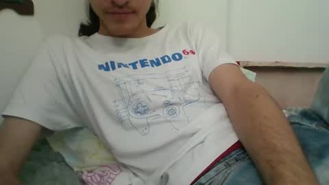 Snapshot of latin_boi6 chatting on 4, 11, 2025 Angel online show from 4, 11, 2025