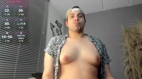 Snapshot of latin_boy_surprise chatting on 14, 11, 2025 Yisus online show from 14, 11, 2025