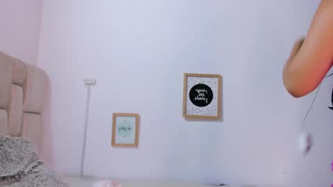 Johana y Santiago online show from 14, 4, 2026