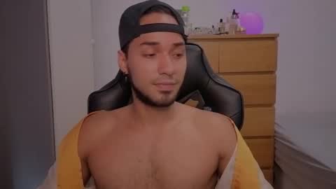 Snapshot of latin_luxury_i chatting on 12, 9, 2025  Free OF online show from 12, 9, 2025