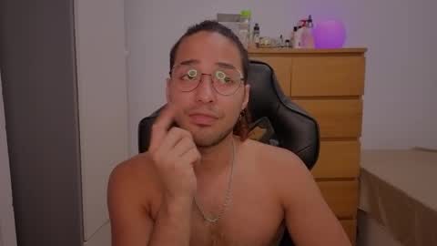 Snapshot of latin_luxury_i chatting on 17, 9, 2025  Free OF online show from 17, 9, 2025