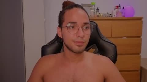 Snapshot of latin_luxury_i chatting on 17, 9, 2025  Free OF online show from 17, 9, 2025