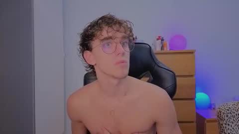 Snapshot of latin_luxury_i chatting on 4, 10, 2025  Free OF online show from 4, 10, 2025