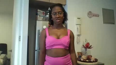 latina033 online show from 13, 3, 2026