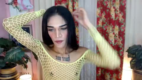 Snapshot of latina_goddes4uxxx chatting on 4, 2, 2025 ask me online show from 4, 2, 2025